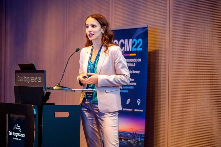 Researchers from TRR 402 DediGrad presented their work at ECCM22 in Oslo.